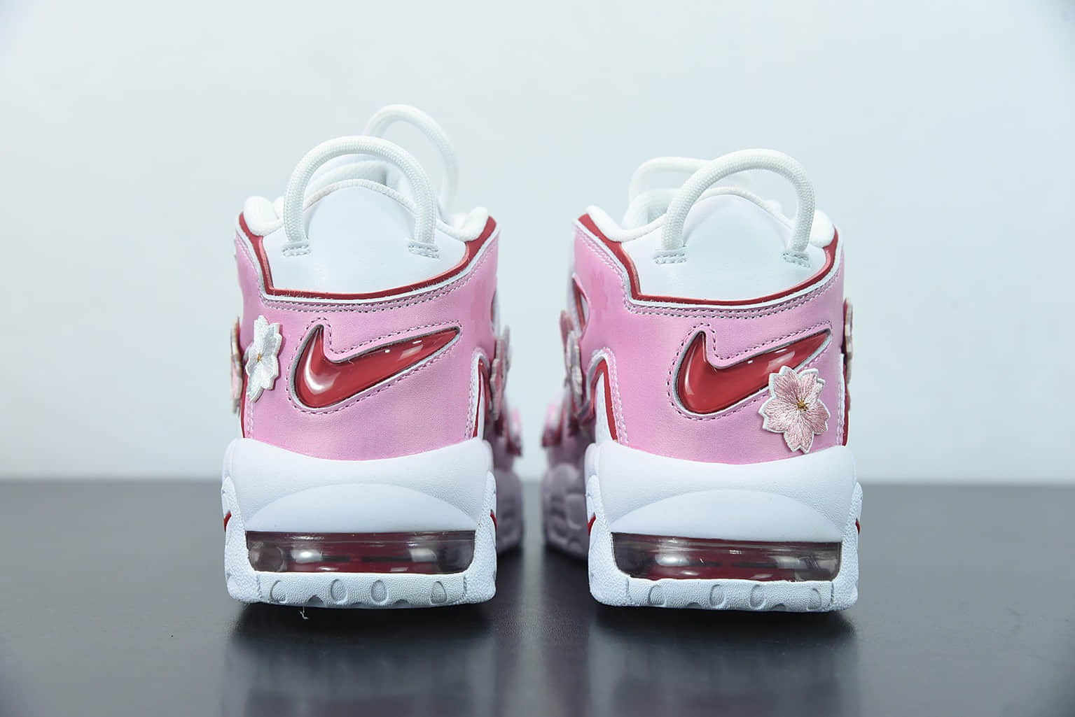 耐克 Nike Air More Uptempo'96 GSWhiteCherry blossoms皮蓬一代“白粉樱花花瓣文化篮球鞋纯原版本 货号：DJ5988-100