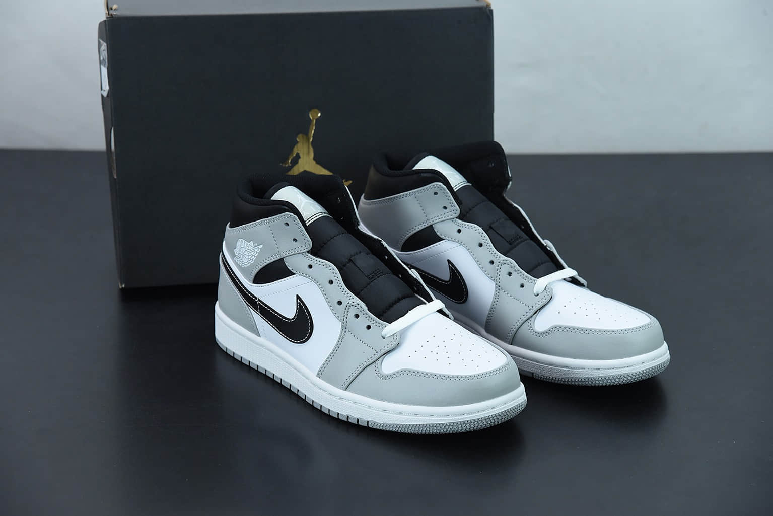 乔丹Air Jordan 1 Mid AJ1 冰蓝灰中邦休闲板鞋纯原版本 货号：554724-078