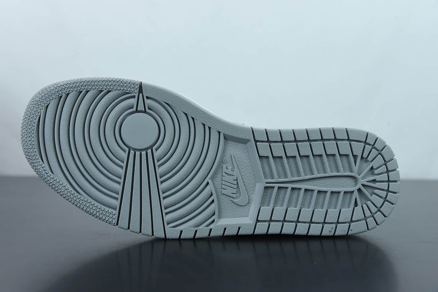 乔丹Air Jordan 1 Mid AJ1 冰蓝灰中邦休闲板鞋纯原版本 货号：554724-078