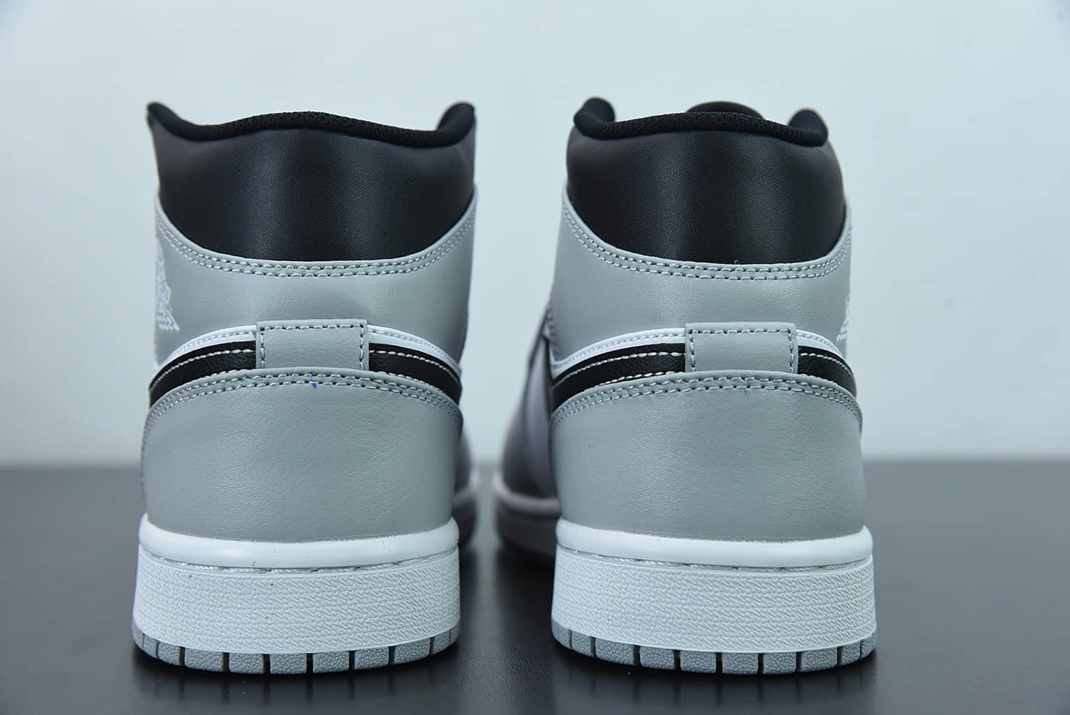 乔丹Air Jordan 1 Mid AJ1 冰蓝灰中邦休闲板鞋纯原版本 货号：554724-078