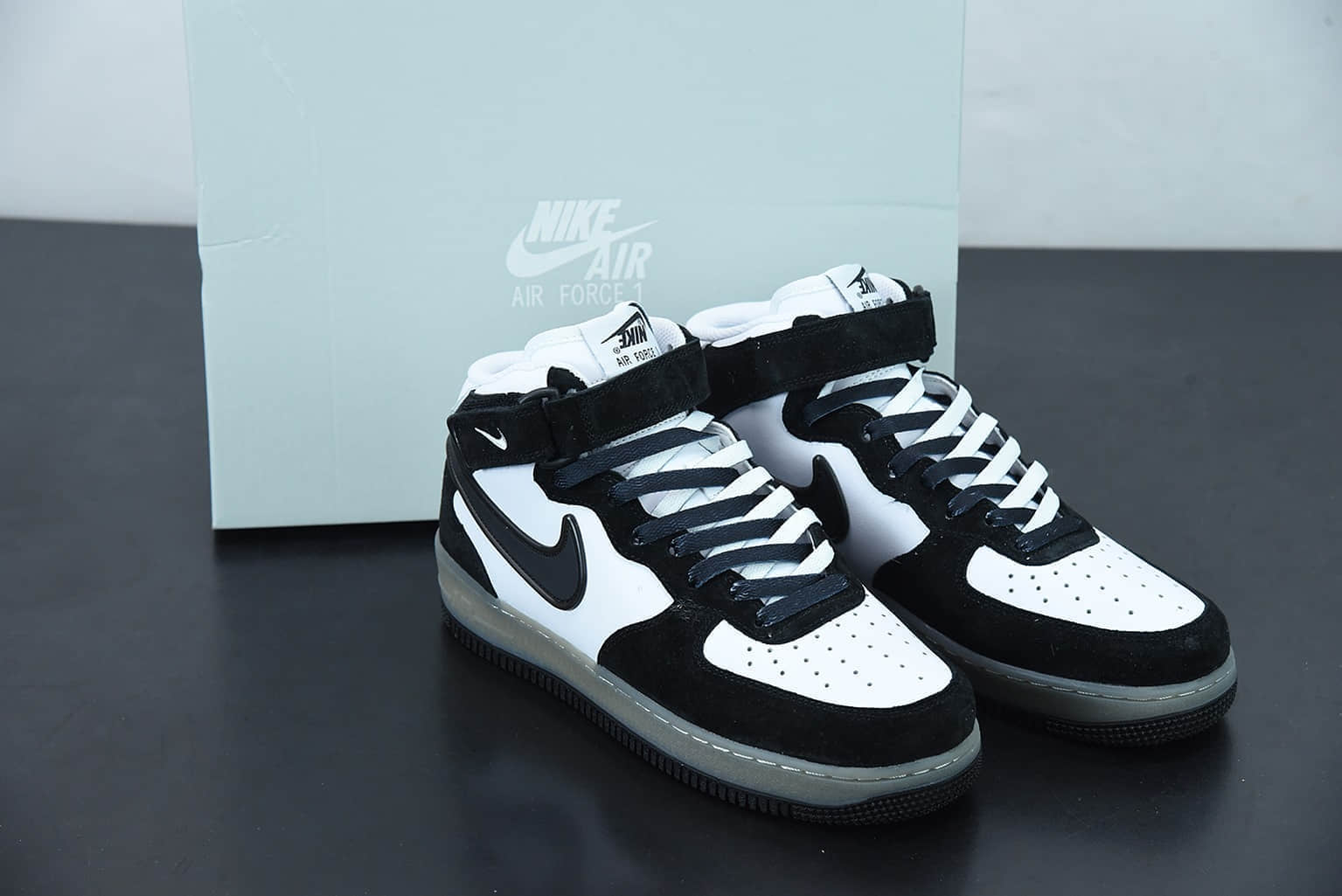 耐克 Nike Slam Jam x NIke Air Force 1'07 Mid黑白熊猫中帮生胶板鞋纯原版本 货号：BC9825-101