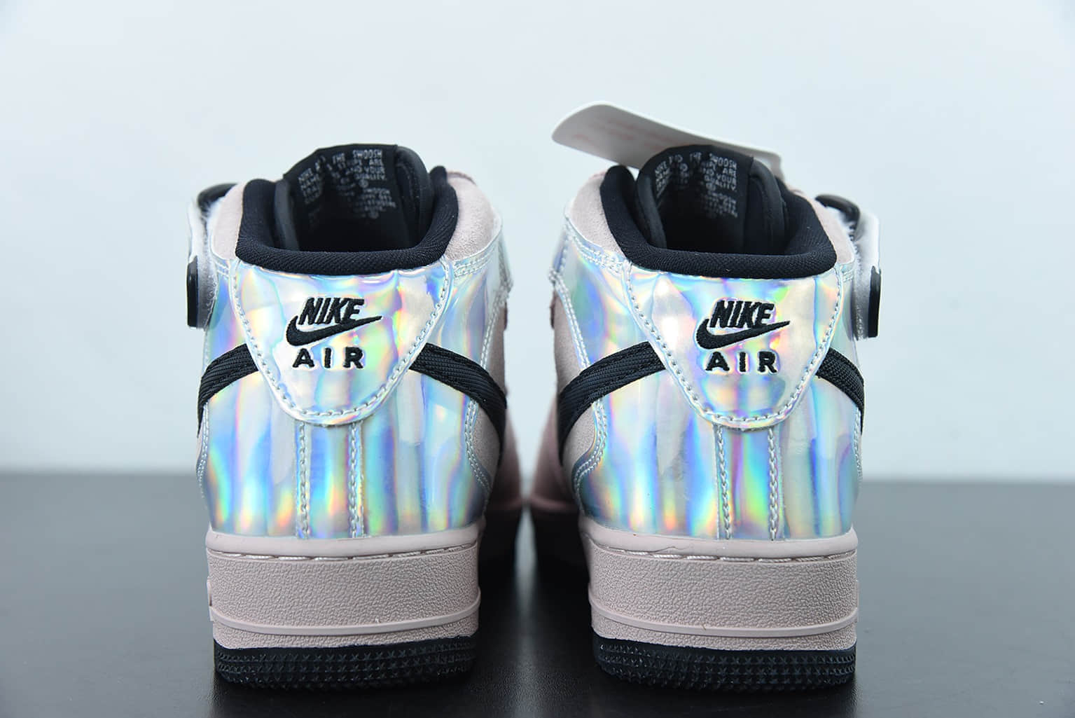 耐克 Nike Air Force 1 Mid '07 “镭射脏粉”空军一号中帮休闲板鞋纯原版本 货号：WZ3066-061