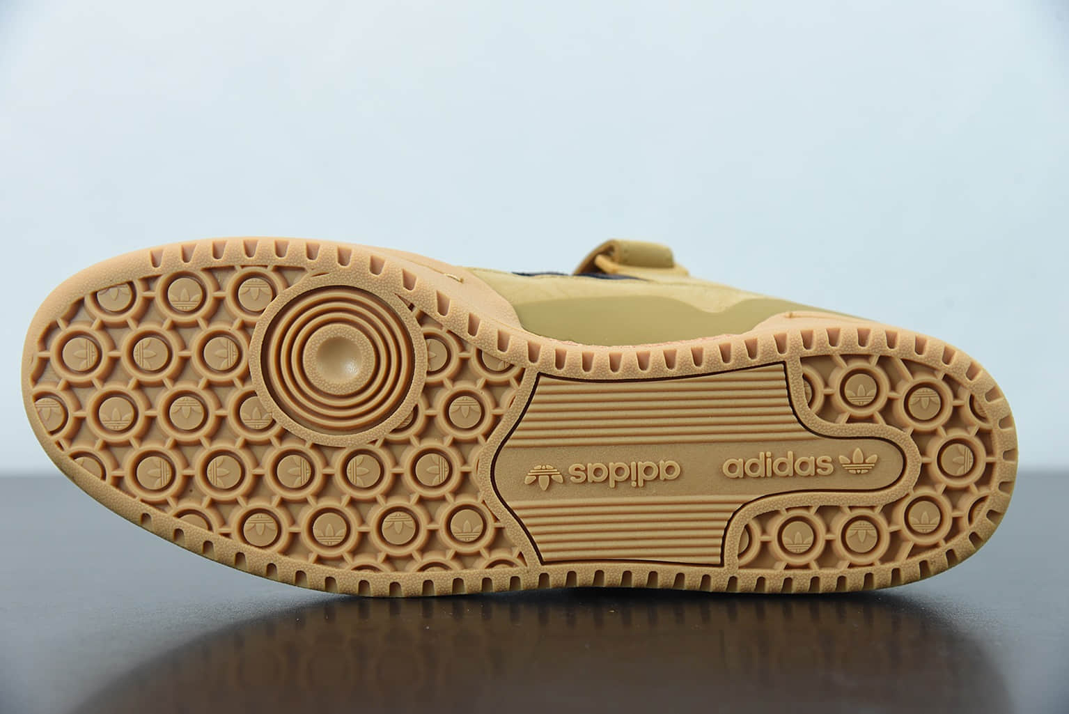 阿迪达斯adidas originals Forum Low adidas Originals Forum RX人气单品小麦低帮复古板鞋纯原版本 货号：GW6230