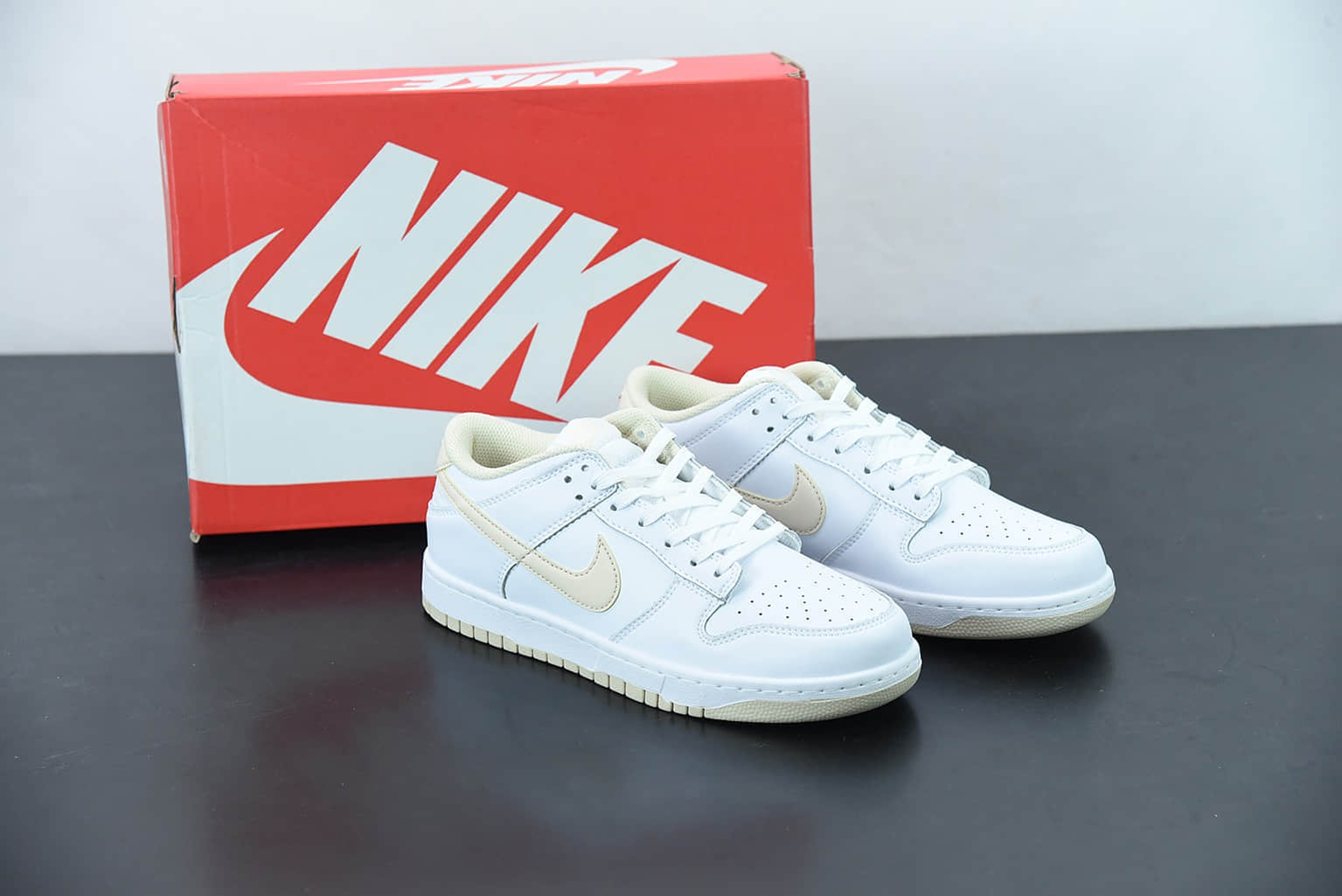 耐克Nike Wmns SB Dunk LowPearl White 珍珠白粉高街百搭休闲板鞋纯原版本 货号：DD1503-110