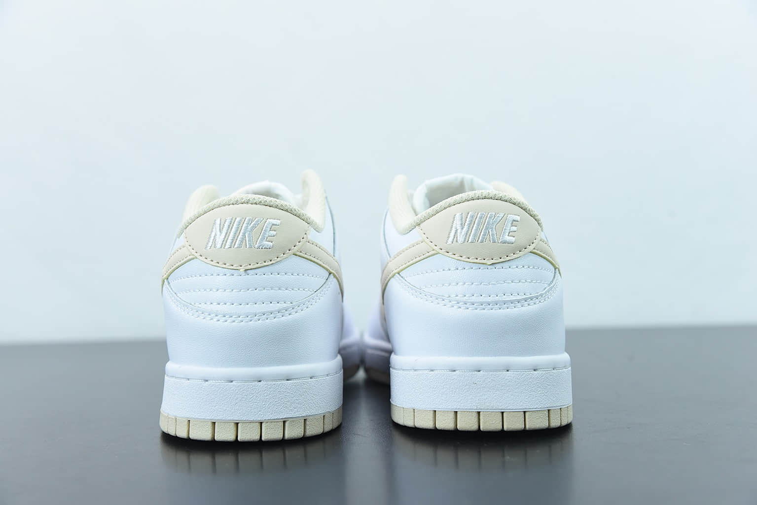 耐克Nike Wmns SB Dunk LowPearl White 珍珠白粉高街百搭休闲板鞋纯原版本 货号：DD1503-110