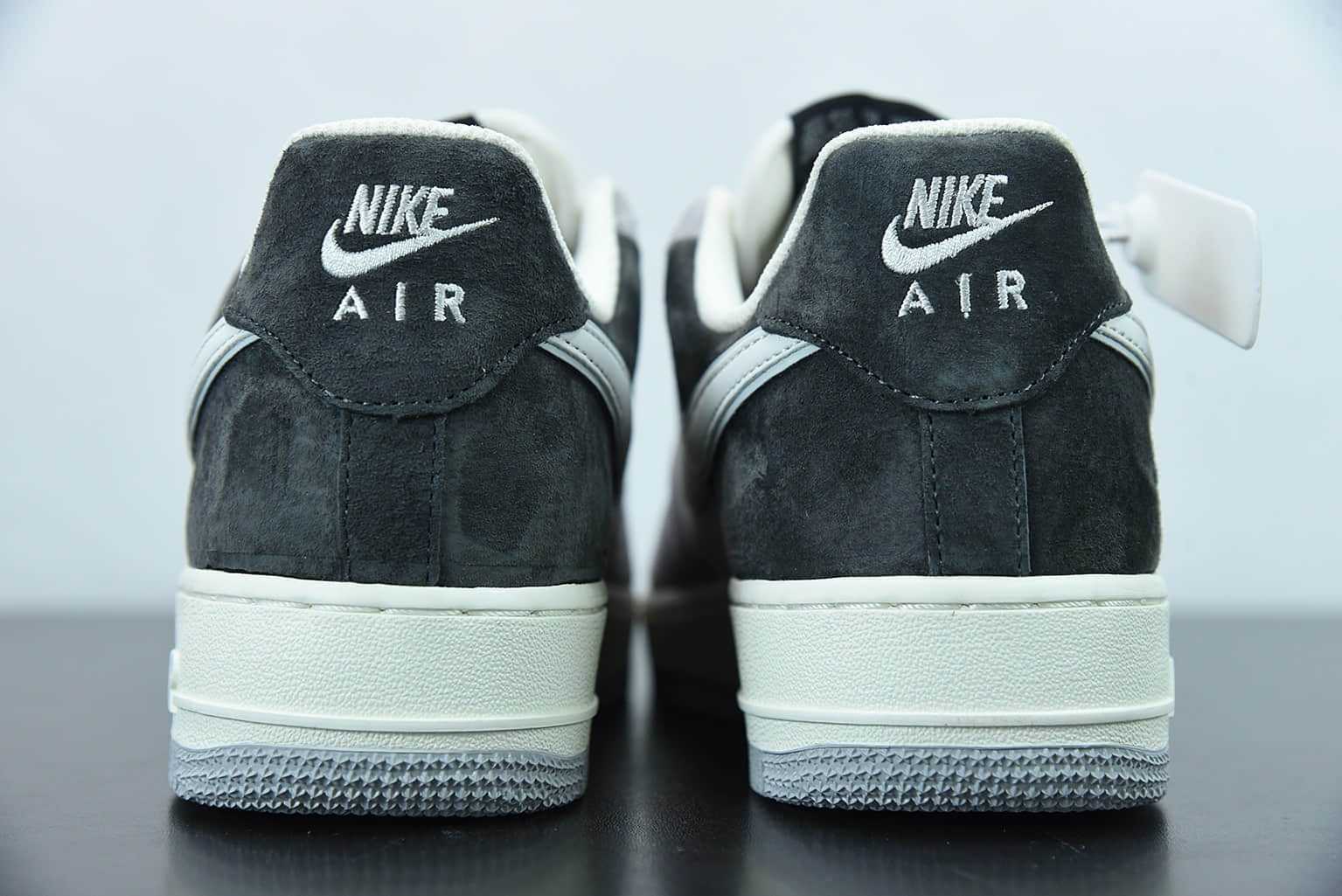 耐克 Nike Air Force 1 Low 白灰拼接麂皮配色空军一号低帮休闲板鞋纯原版本 货号：DW0831-896