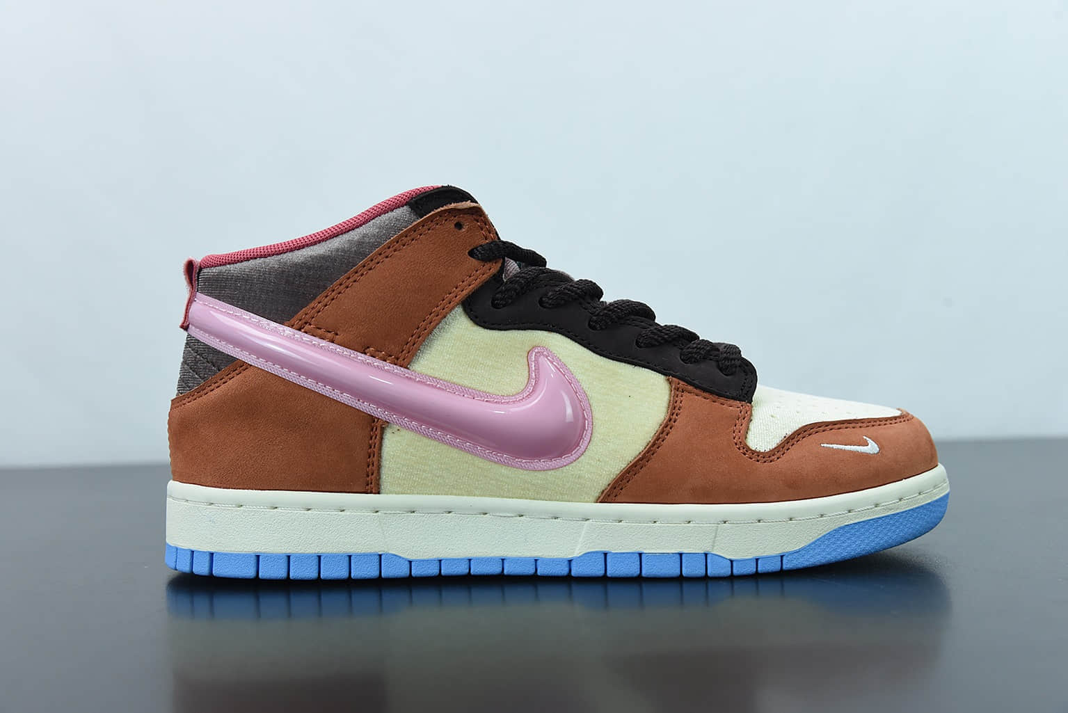 耐克 Nike Social Status x Nike SB Dunk Low Pro QS Chocolate Milk 美国潮流名所“巧克力牛奶果冻钩”休闲板鞋纯原版本 货号：DJ1173-700