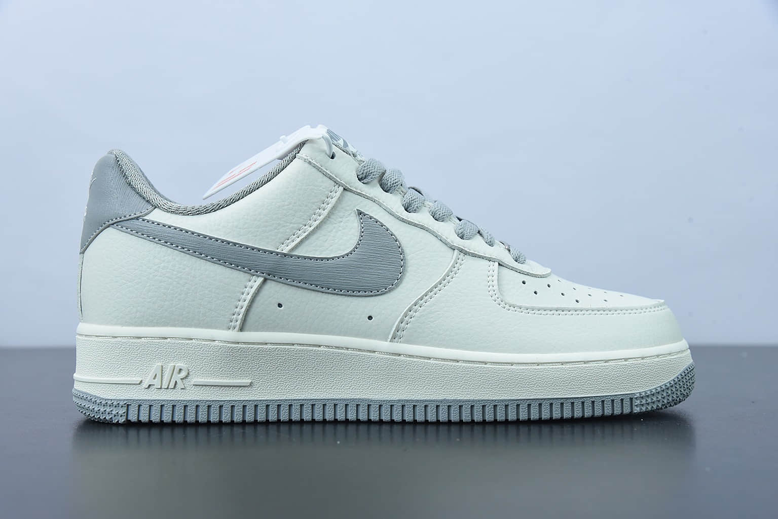 耐克 Nike Air Force 1'07 Low MORE THAN米白灰签名涂鸦空军一号低帮休闲板鞋纯原版本 货号：NK6369-566