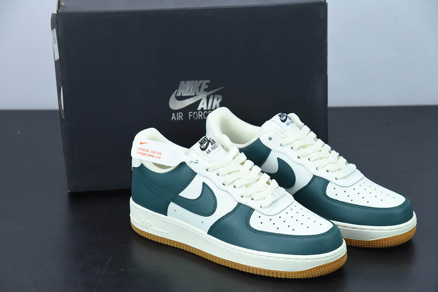 耐克 Nike Air Force 1 ’07 米白墨绿空军一号低帮百搭休闲运动板鞋纯原版本 货号：AQ2312-306