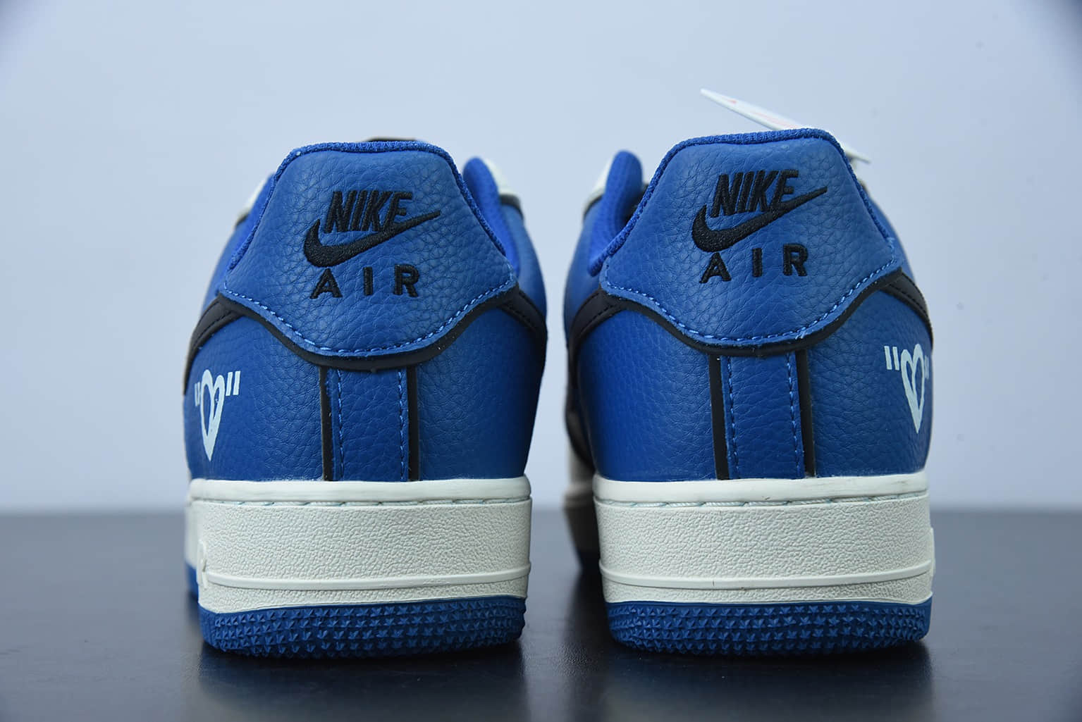 耐克 Nike Air Force 1'07 Low 情人节爱心米蓝炫彩“夜魔侠”空军一号低帮运动休闲板鞋纯原版本 货号： AL2236-300