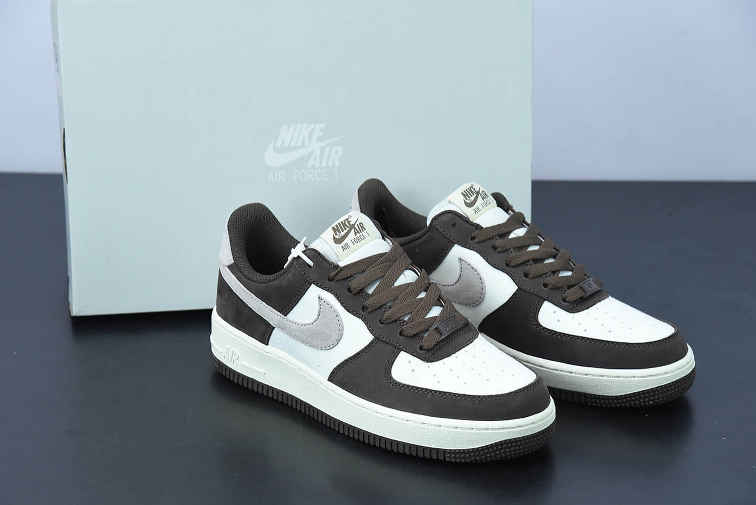 耐克Nike Air Force 1 Low白摩卡帆皮拼接空军一号低帮百搭休闲运动板鞋纯原版本 货号：NT9988-818