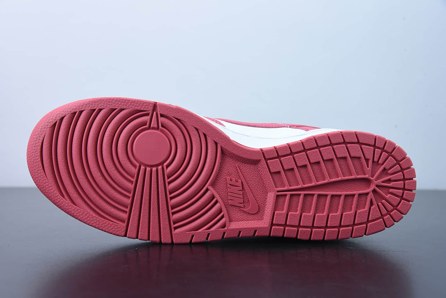 耐克 Nike SB Dunk Low Archeo Pink玫瑰粉低帮休闲运动滑板板鞋纯原版本 货号：DD1503-111
