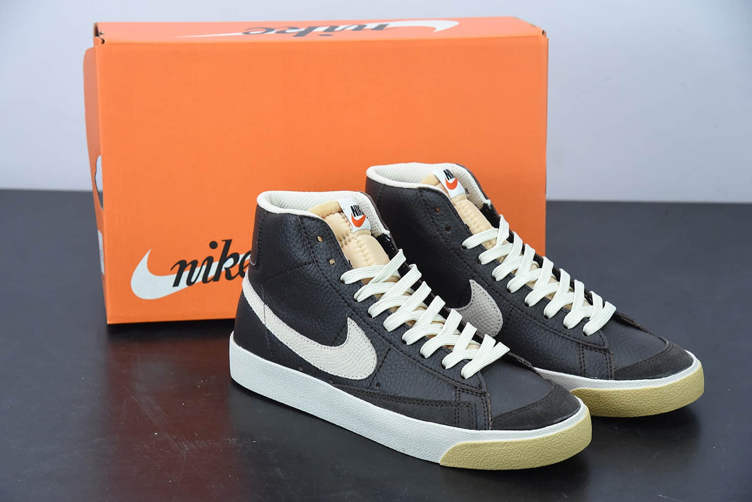 I耐克Nike Blazer Mid '1977 VNTG 经典开拓者黑白高帮百搭休闲运动板鞋纯原版本 货号：DC1706-200