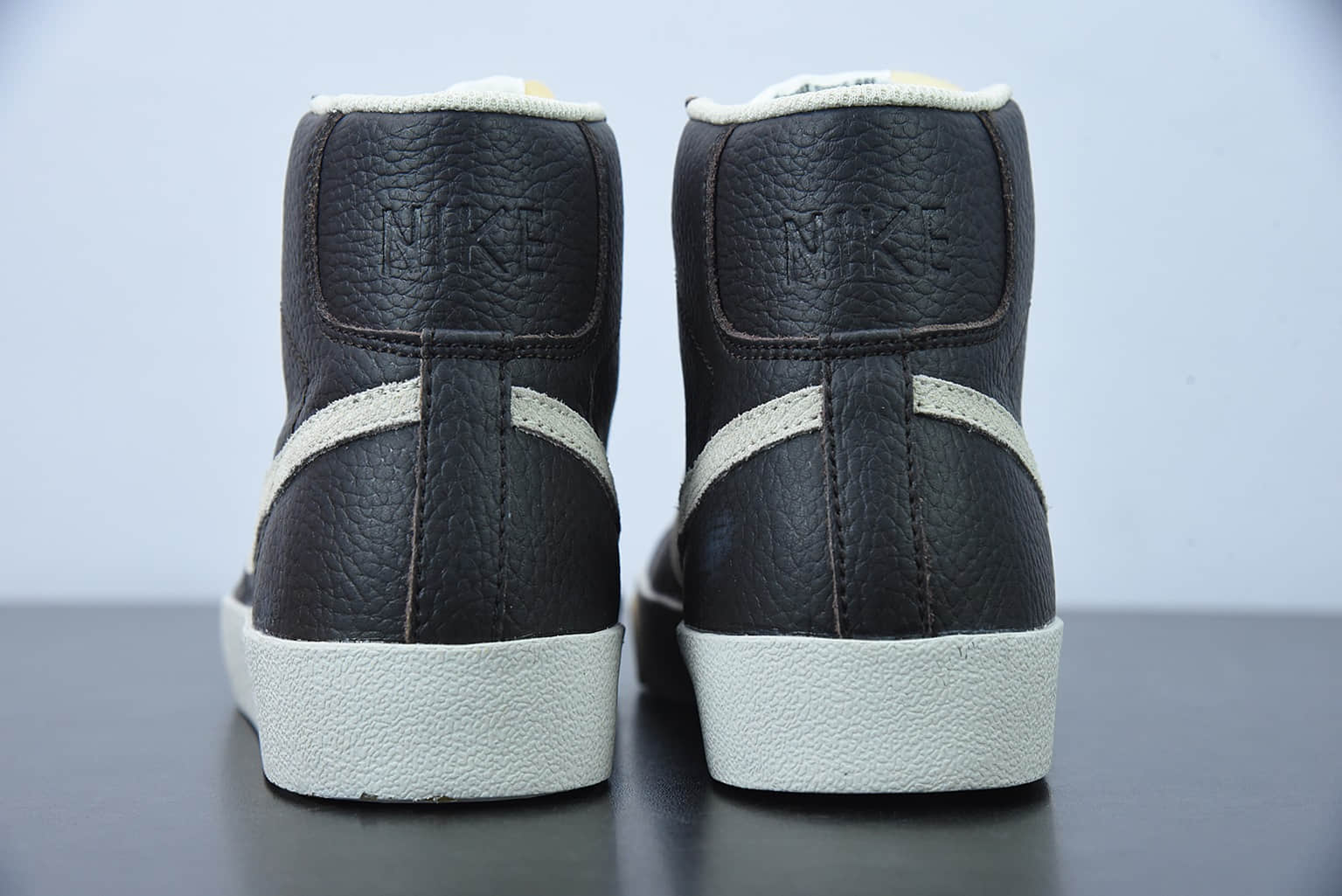 耐克Nike Blazer Mid '1977 VNTG 经典开拓者黑白高帮百搭休闲运动板鞋纯原版本 货号：DC1706-200