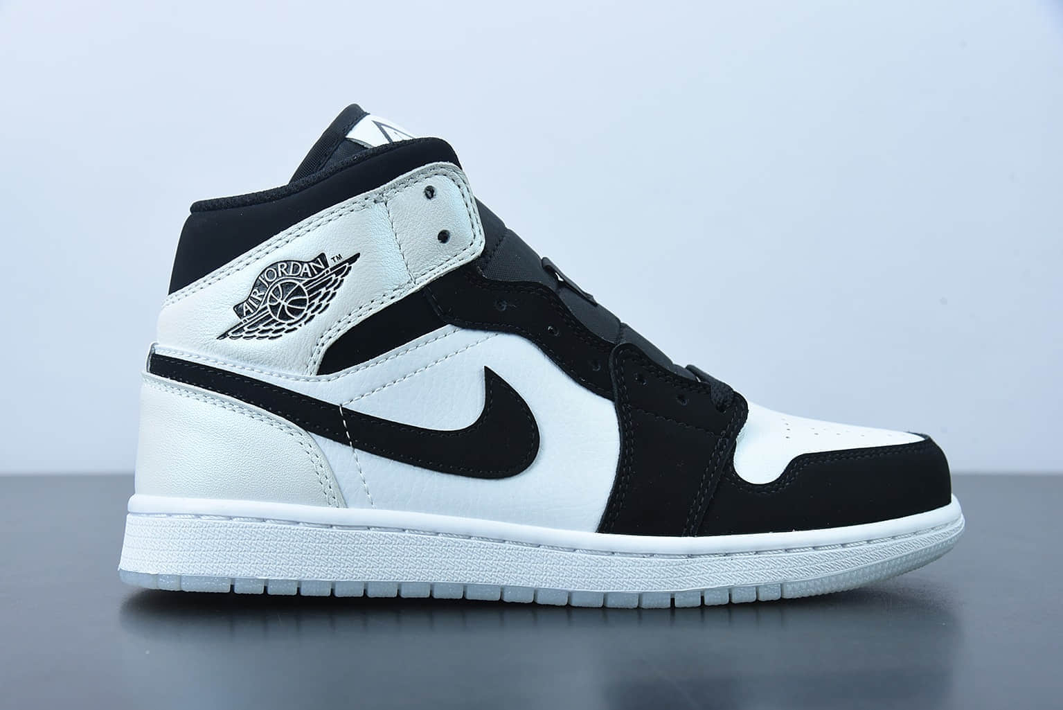 乔丹 Air Jordan 1 Mid Diamond Shorts AJ1珠光白黑熊猫中帮休闲板鞋纯原版本 货号：DH6933-100