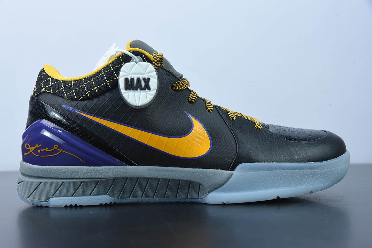 科比 Kobe Zoom Kobe 4 Protro 科比四代 “及时行乐” 低帮男子实战篮球鞋纯原版本 货号：AV6339-001