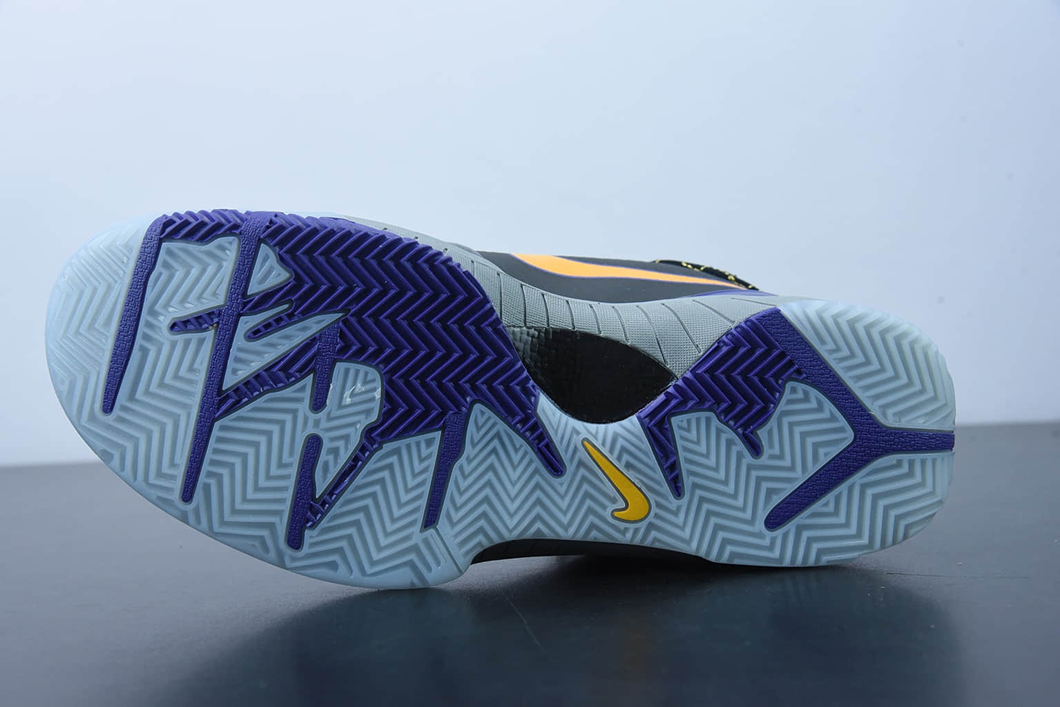 科比 Kobe Zoom Kobe 4 Protro 科比四代 “及时行乐” 低帮男子实战篮球鞋纯原版本 货号：AV6339-001