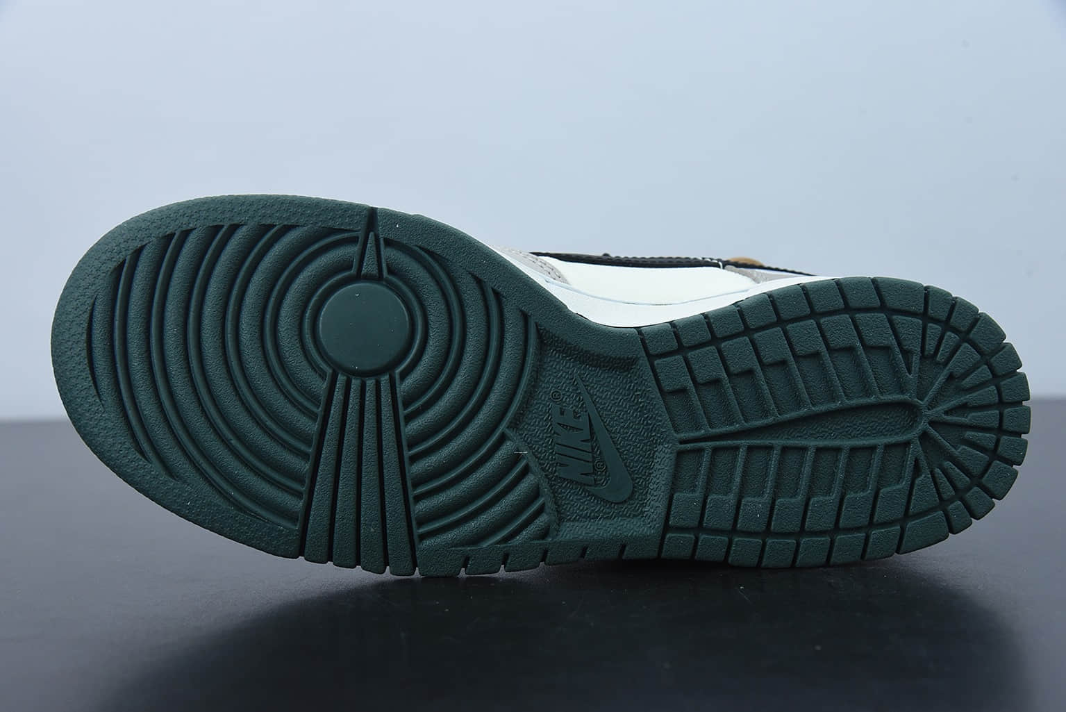 耐克Nike Dunk Low “Retro”解构鞋带Vib风做旧皮革高街棕褐色低帮滑板鞋纯原版本 货号：DH0957-100