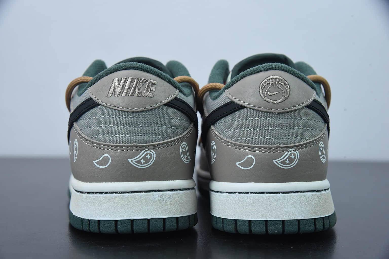 耐克Nike Dunk Low “Retro”解构鞋带Vib风做旧皮革高街棕褐色低帮滑板鞋纯原版本 货号：DH0957-100