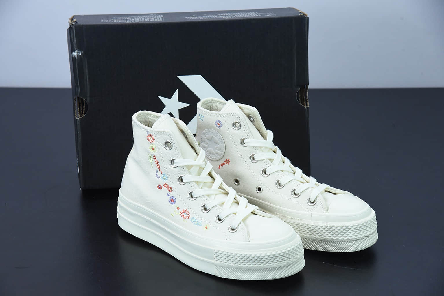 匡威 Converse All Star Lift 厚底刺绣小花春暖花开厚底高帮增高鞋纯原版本 货号： A01586C