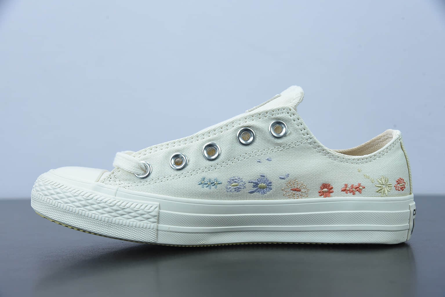 匡威 Converse All Star ox 刺绣小花春暖花开厚底低帮增高鞋纯原版本 货号：A01595C