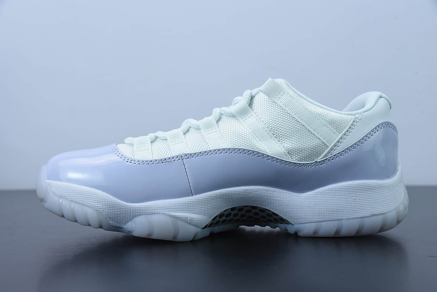 乔丹Air Jordan 11 Low Pure Violet 低帮AJ11白紫篮球鞋纯原版本 货号：AH7860-101