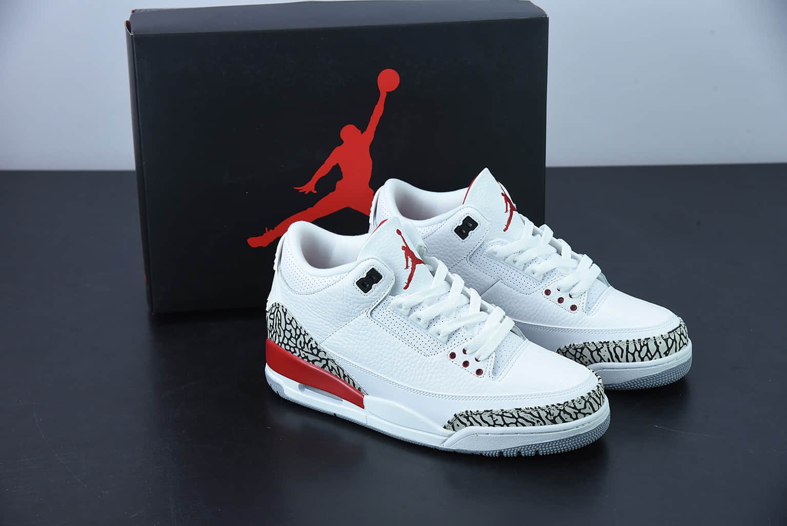 乔丹Air Jordan 3 Retro Hall of Fame 卡特琳娜飓风白红篮球鞋纯原版本 货号：136064-116