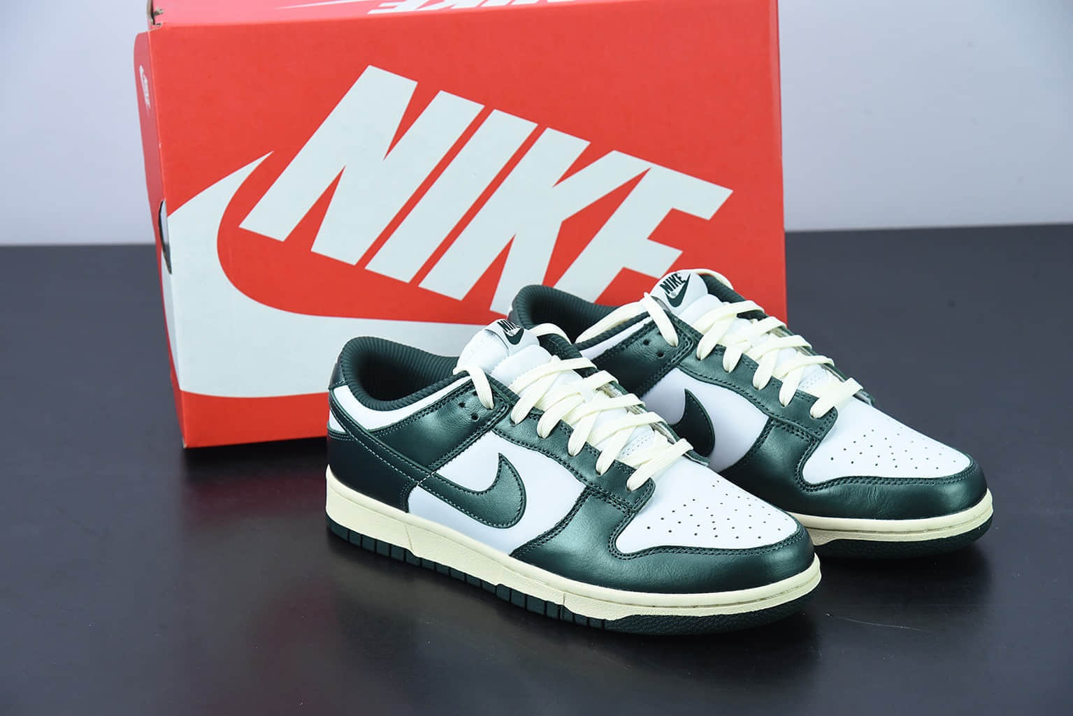 耐克 Nike Dunk Low  Vintage Green 海军绿做旧白绿低帮运动休闲板鞋纯原版本 货号：DQ8580-100