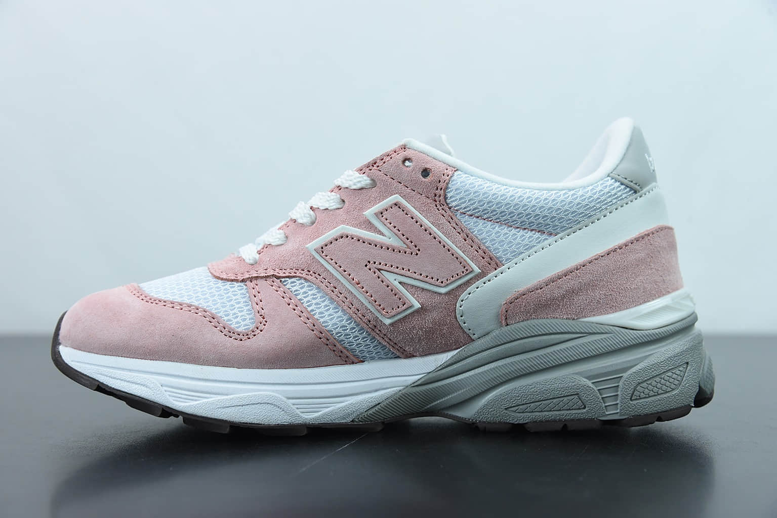 新百伦New Balance 770 全新系列白粉色复古休闲跑步鞋纯原版本 货号：W7709DB