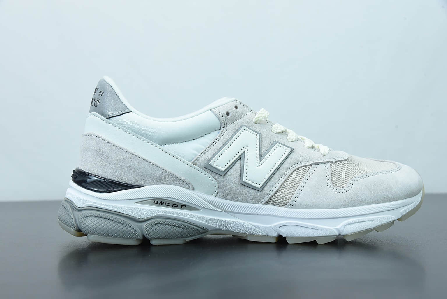 新百伦New Balance 770 全新系列米白色复古休闲跑步鞋纯原版本 货号：M7709CV