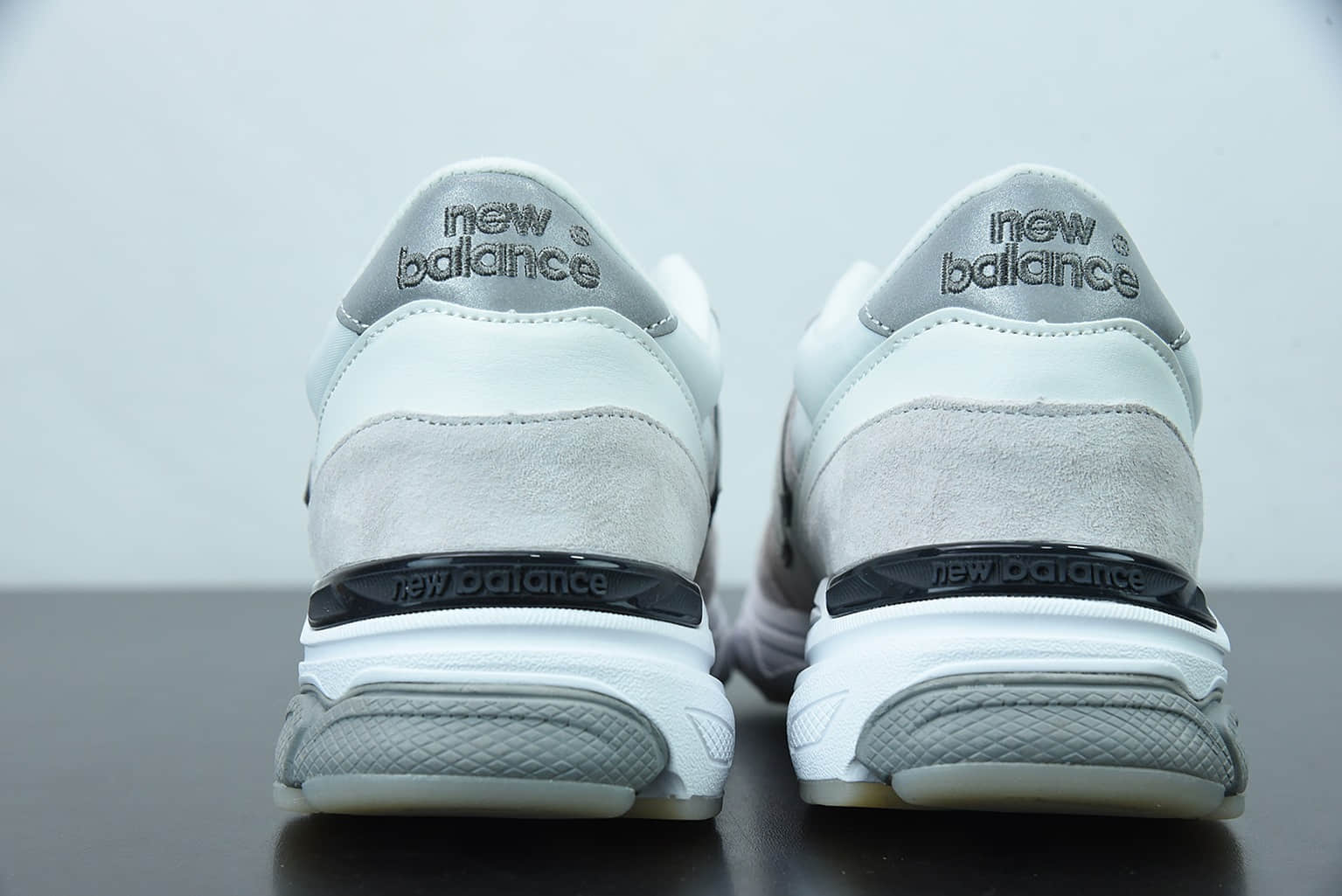 新百伦New Balance 770 全新系列米白色复古休闲跑步鞋纯原版本 货号：M7709CV