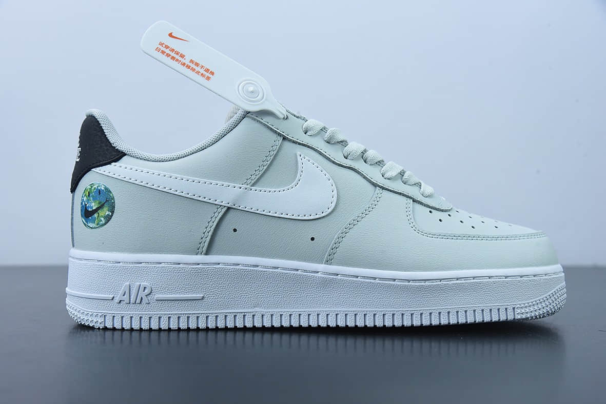 耐克Nike Air Force 1 AF1 空军一号灰白地球笑脸印花低帮休闲板鞋纯原版本 货号：DM0118-001