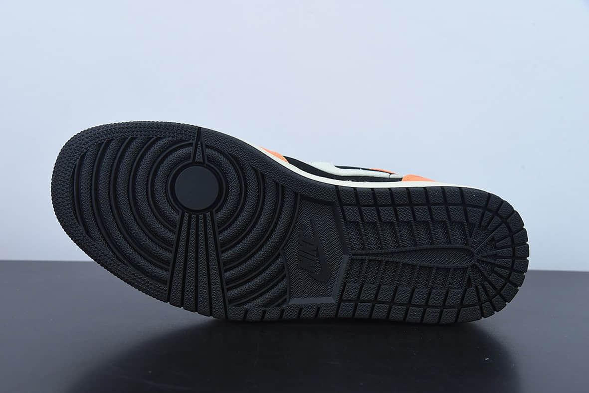 乔丹Air Jordan AJ1 Mid 黑橙小扣碎中帮篮球鞋纯原版本 货号：554724-062