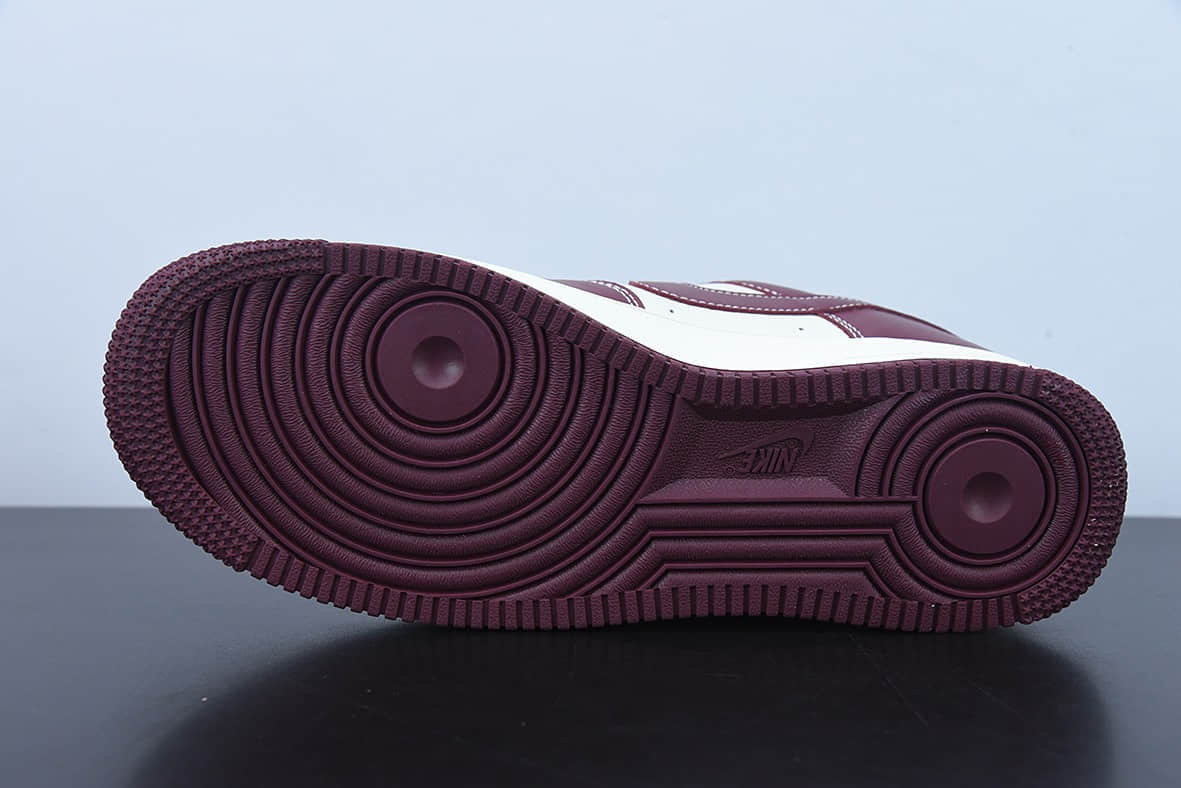 耐克Nike Air Force 1 Low ’07 米酒红马克线满天星配色空军一号低帮休闲板鞋纯原版本 货号：JH6969-281