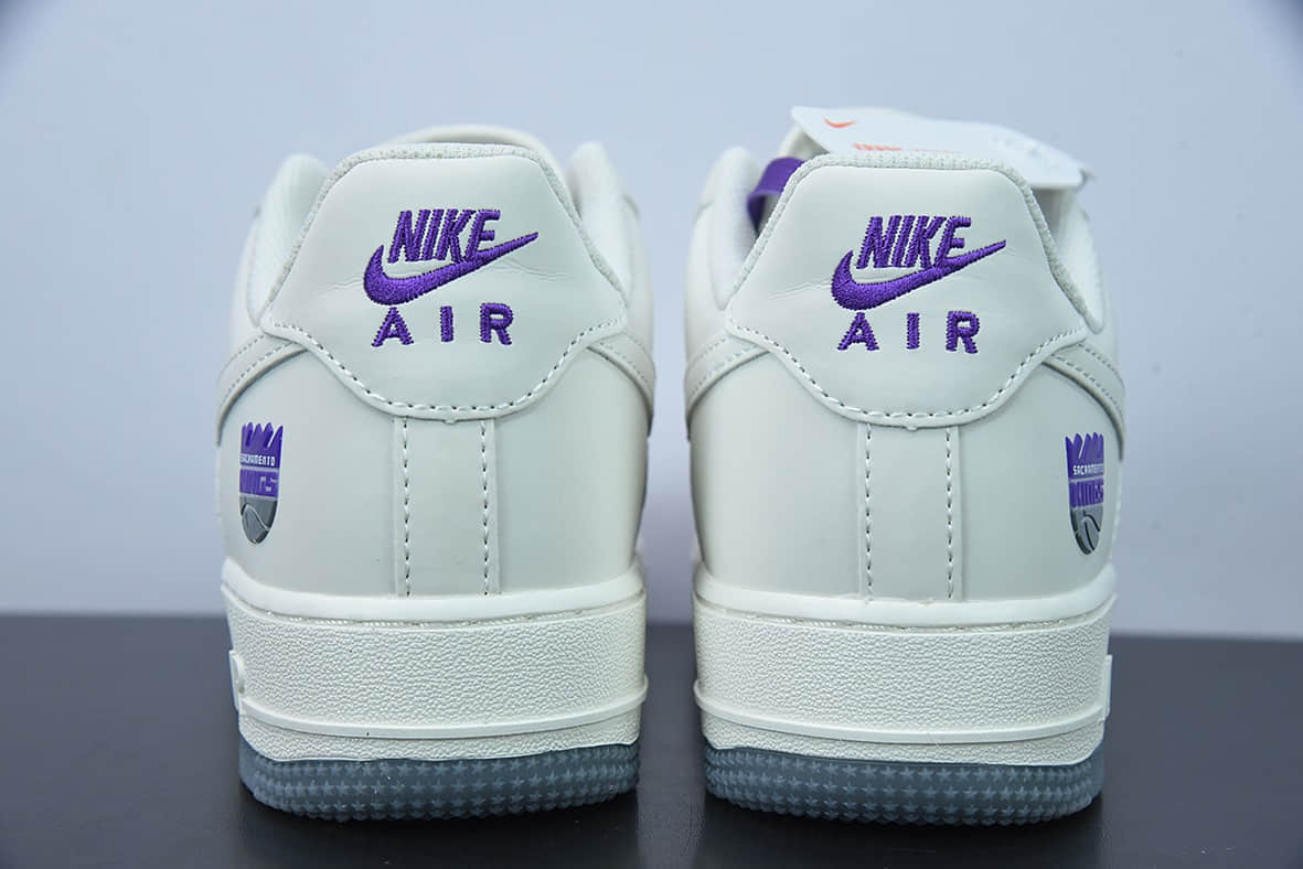 耐克Nike Air Force 1 Low '07 “米灰紫”萨克拉门托国王队城市限定空军一号低帮休闲板鞋纯原版本 货号：NK6928-205