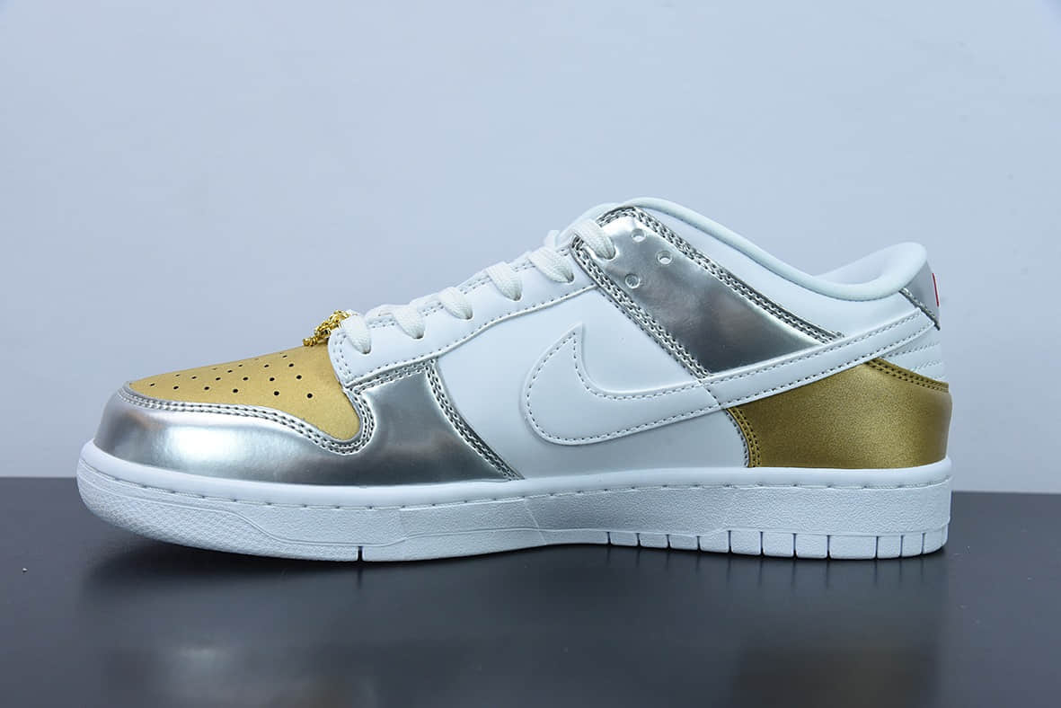 耐克Nike Dunk SB Low Metallict 金银白 SB扣篮系列低帮休闲运动滑板鞋纯原版本 货号：DH4403-700