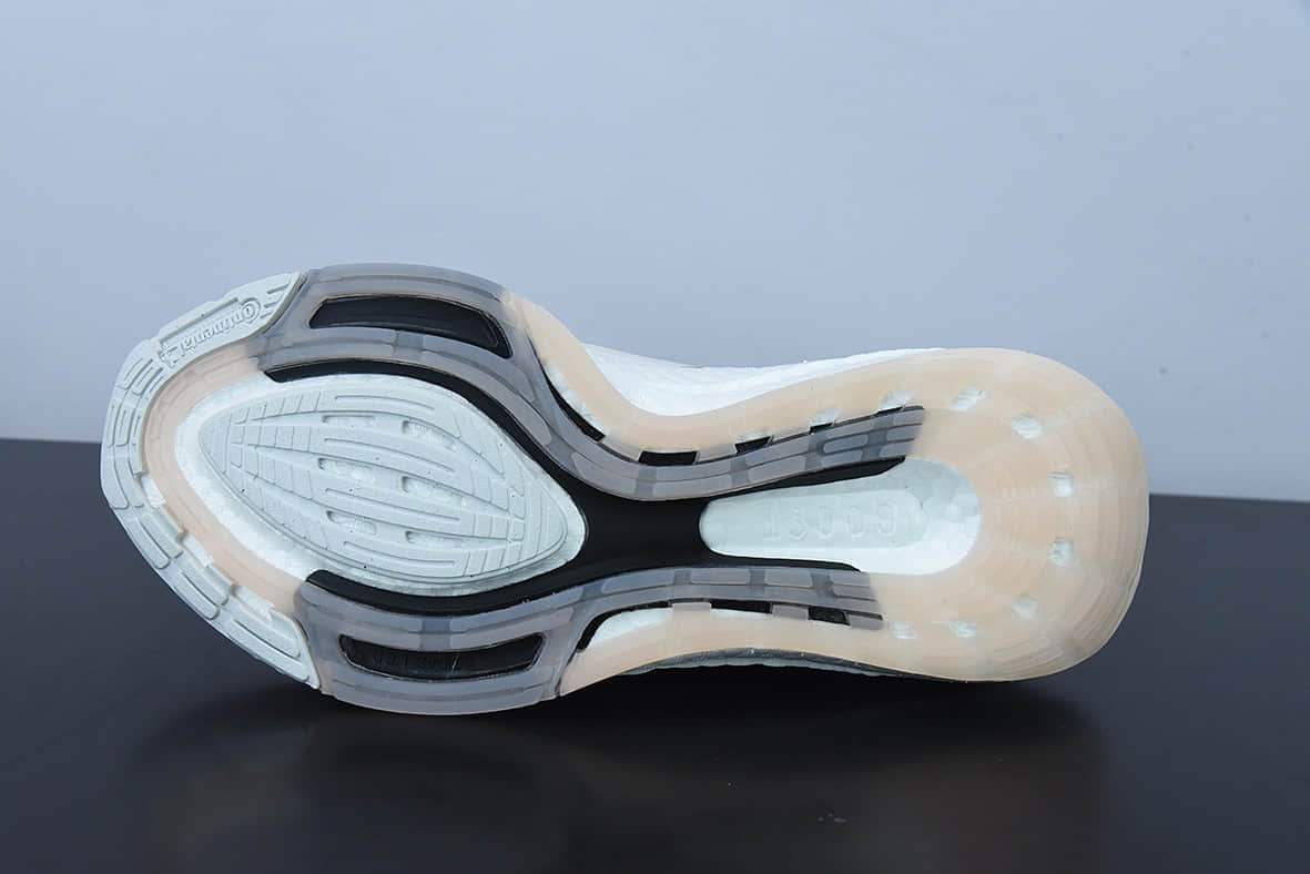 阿迪达斯Adidas Ultra Boost ub2022 Consortium 全新配色白桔爆米花跑鞋纯原版本 货号：GX8072