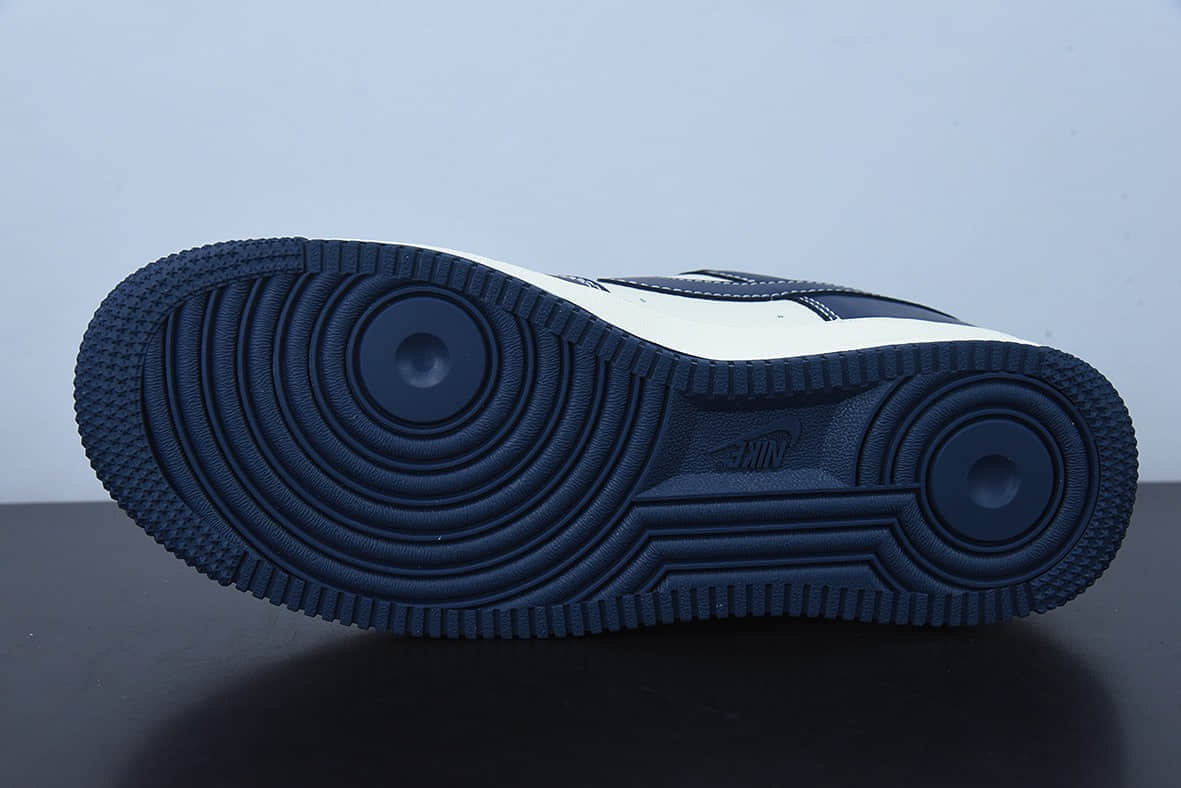 耐克Nike Air Force 1'07 Low 米深蓝马克线满天星配色空军一号低帮休闲板鞋纯原版本 货号：SG6928-698