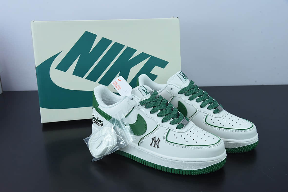 耐克Nike MLB x Nike Air Force 1 '07 Low NY白绿印花联名款空军一号低帮休闲板鞋纯原版本 货号：BS8806-533