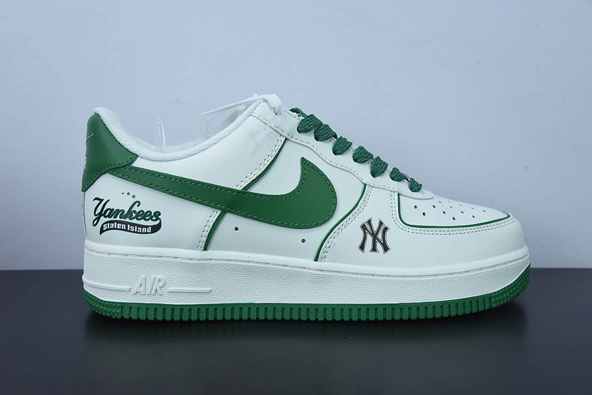 耐克Nike MLB x Nike Air Force 1 '07 Low NY白绿印花联名款空军一号低帮休闲板鞋纯原版本 货号：BS8806-533