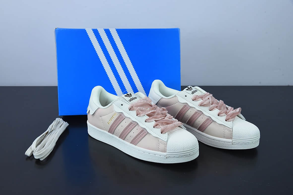 阿迪达斯Adidas Original Super Star 三叶草女22年春低帮花边粉色奶油经典贝壳头板鞋纯原版本 货号：GW4444