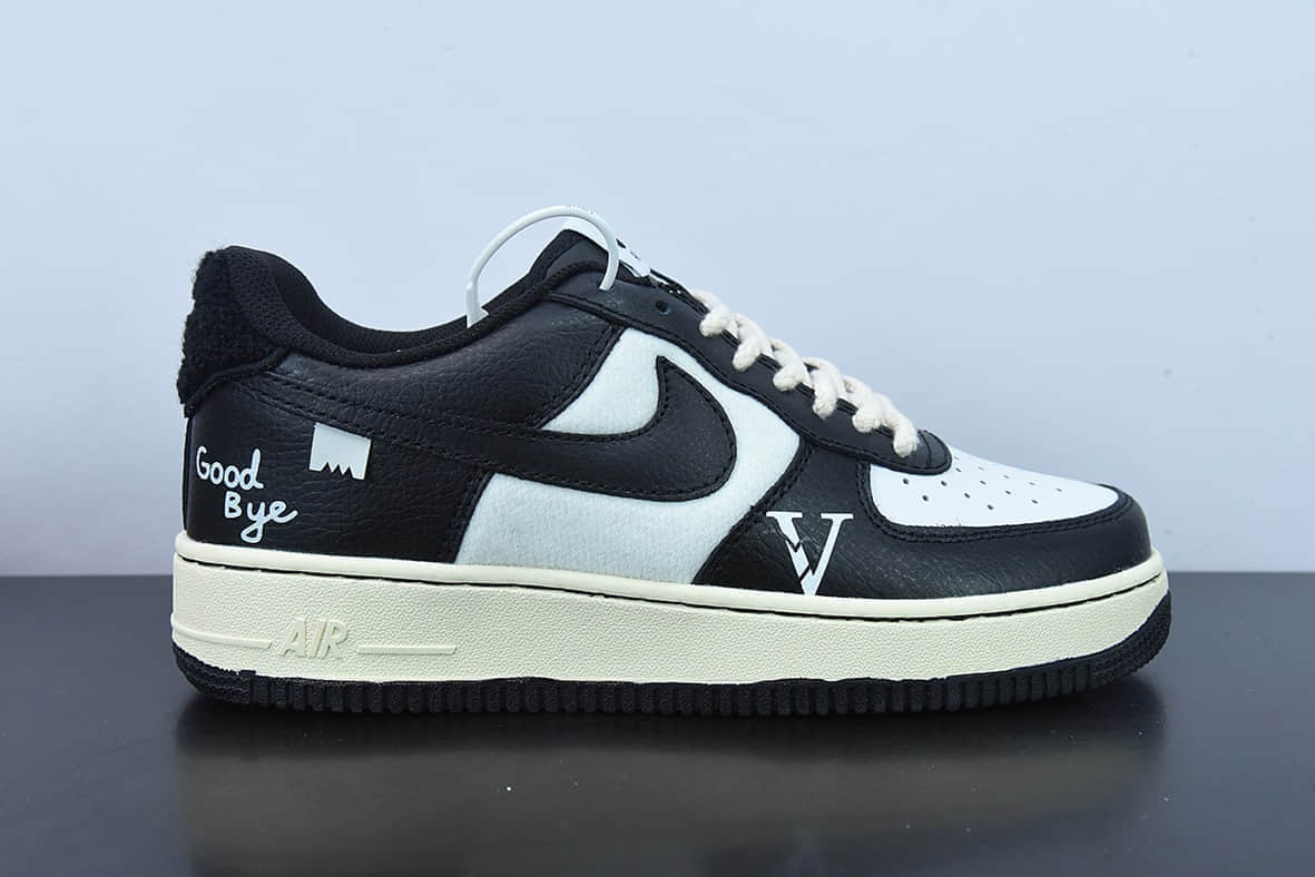 耐克Nike Air Force 1 Low’07  黑白字母印花空军一号低帮休闲板鞋纯原版本 货号：DO5220-168