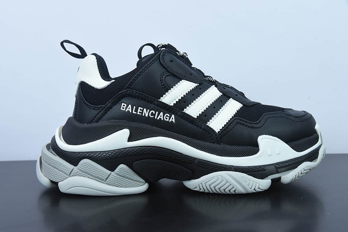 巴黎世家Balenciaga Triple S x Adidas 阿迪跨界奢侈品合作款巴黎世家复古老爹鞋纯原版本 货号：8102412607