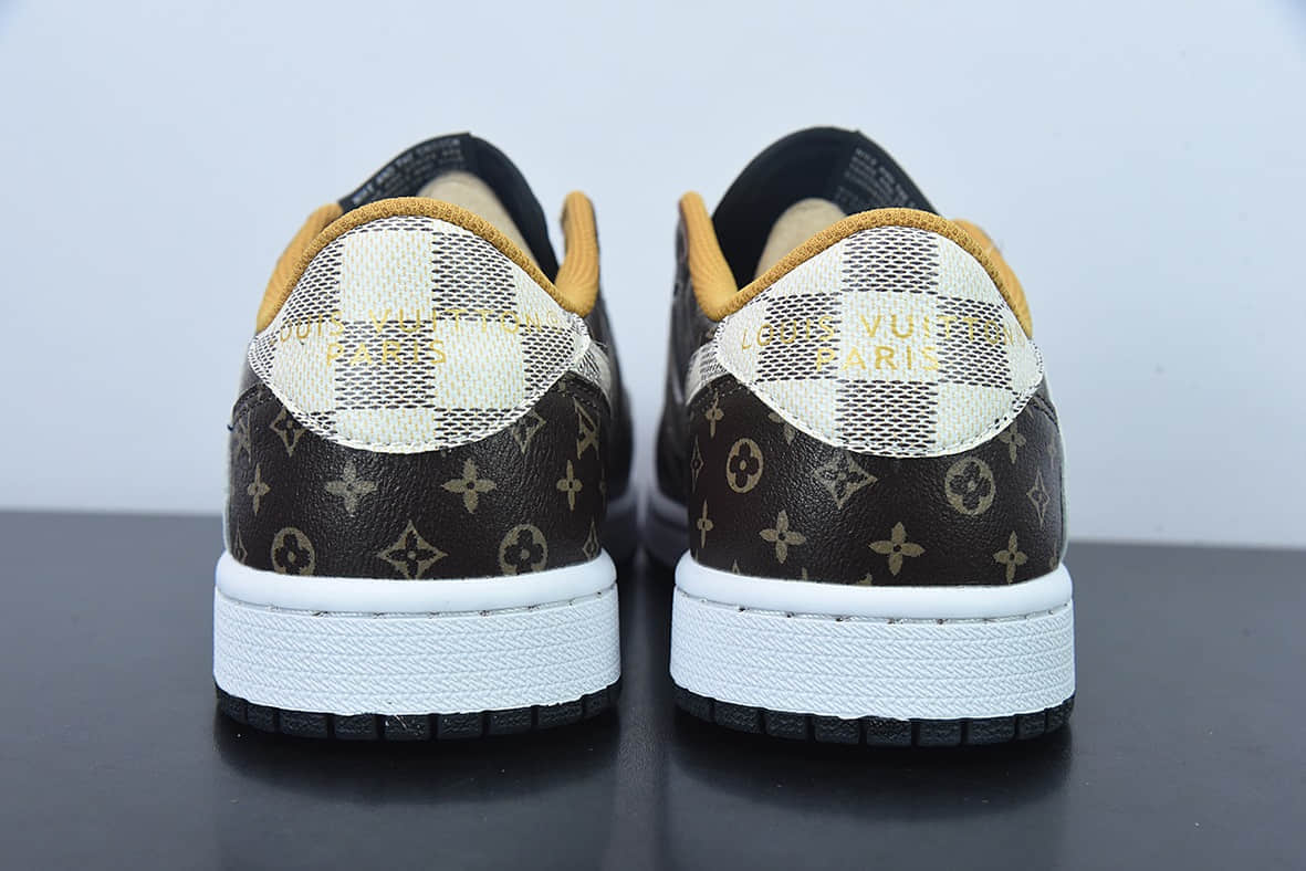 乔丹Air Jordan Louis Vuitton x Travis Scott x Nike Air Jordan 1 Low OG SPDamier AzurBrownLV MonogramAJ1乔丹一代经典低帮TS联名LV倒钩三方联名文化百搭休闲运动篮球鞋纯原版本  货号：DM7866-616