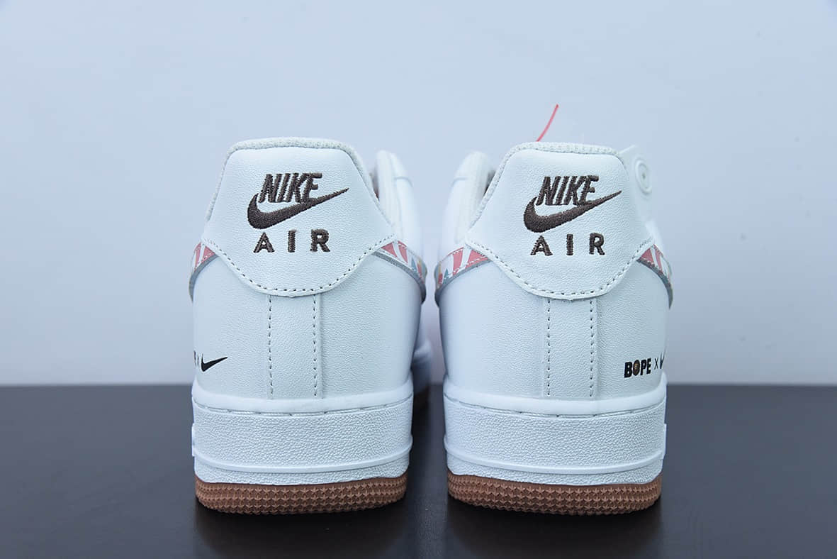 耐克Nike Air Force 1 ’07 “白棕涂鸦”空军一号低帮休闲板鞋纯原版本 货号：AF1234-003