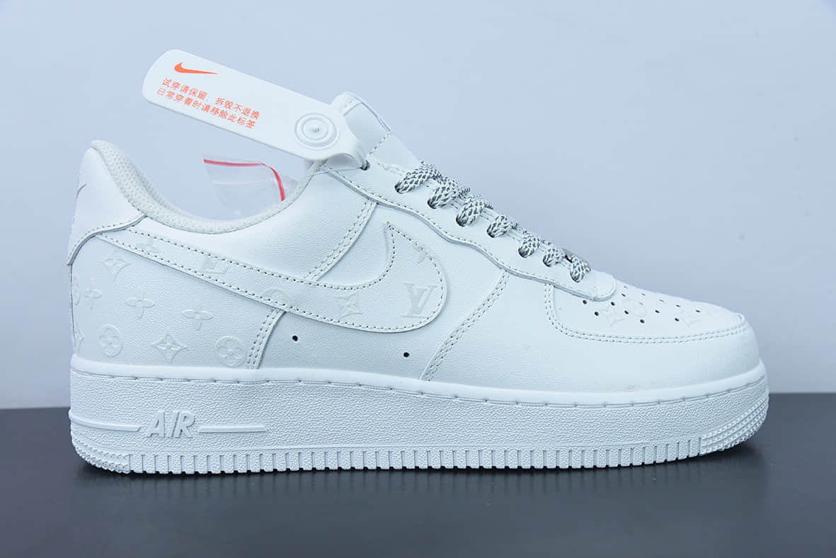 耐克Nike Air Force 1'07 Low LV联名款纯白印花空军一号3M反光低帮休闲板鞋纯原版本 货号：315122-118