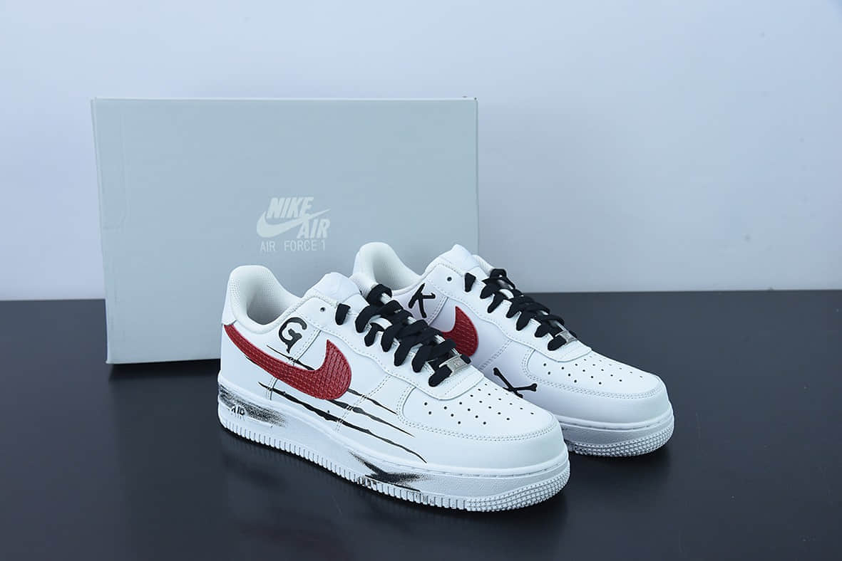 耐克Nike Air Force 1 金刚涂鸦空军一号低帮运动休闲板鞋纯原版本 货号：CW2288-111