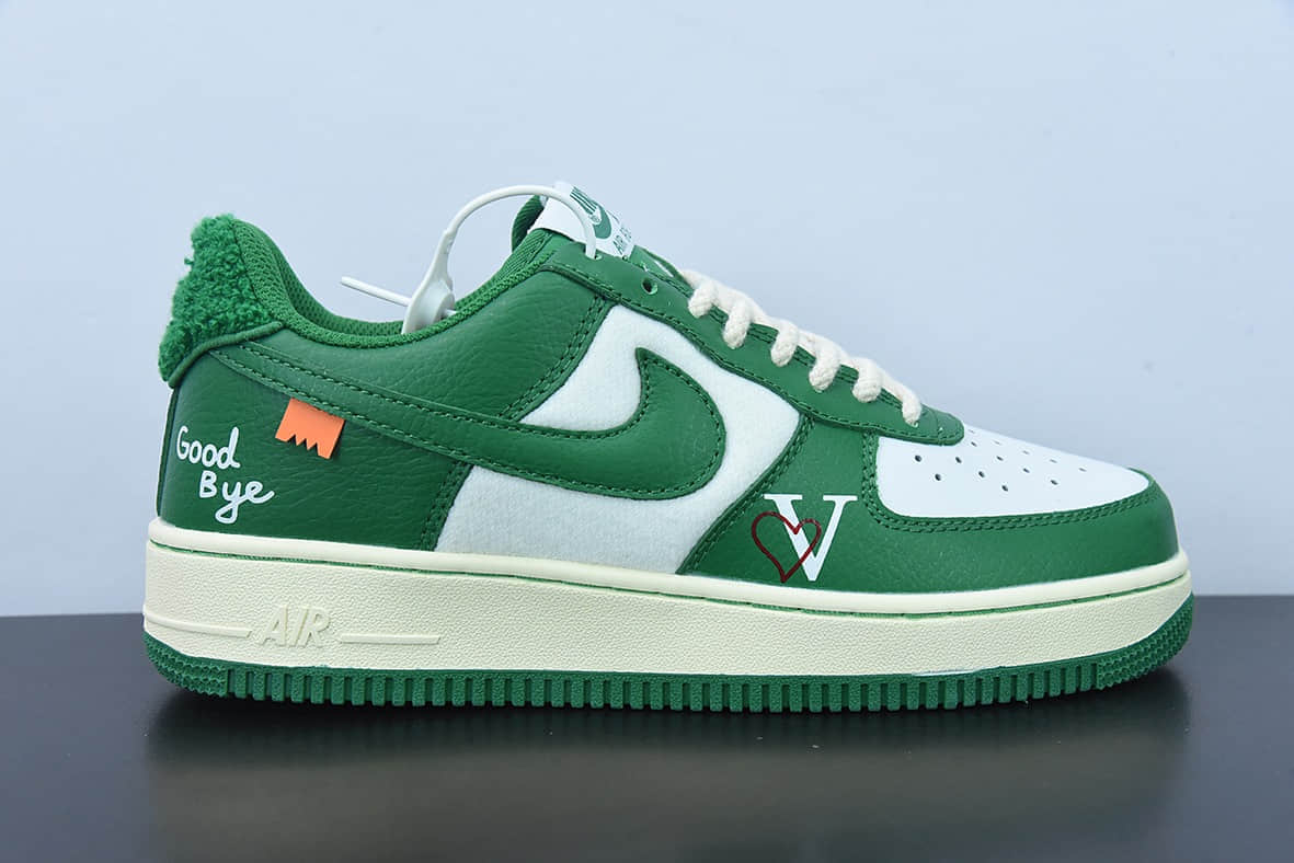 耐克Nike Nike Air Force 1 Low’07 白绿涂鸦二次元复古主题空军一号低帮休闲板鞋纯原版本 货号：DO5220-163