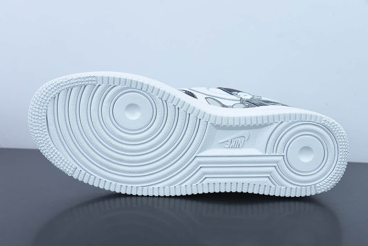 耐克Nike Kaws x Nk Air Force 1 07 LowKaws黑白冷灰蓝遮眼公仔空军一号联名款低帮休闲板鞋纯原版本 货号：CW2288-777