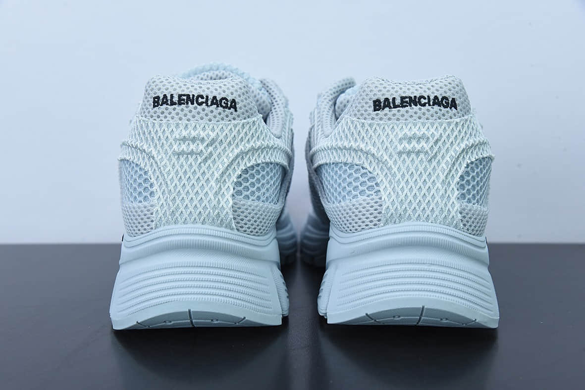 巴黎世家Balenciaga 巴黎世家网面灰色运动鞋纯原版本 货号：679339W2E924901